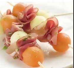 Brochettes melon-mozzarella