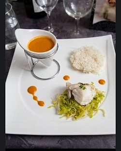 Tronçon de lotte à la vanille et fondu de poireaux au gingembre