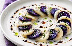 Carpaccio de noix de St Jacques et pommes-de-terre vittelotte